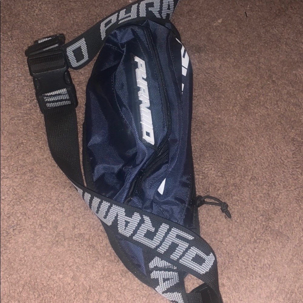 Black pyramid bag